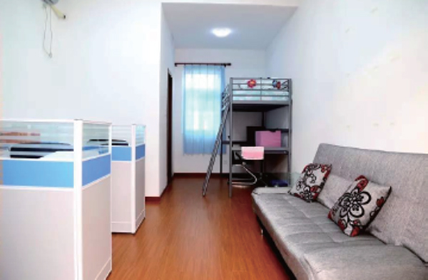 Blue Ribbon High School Curriculum Center of the United States